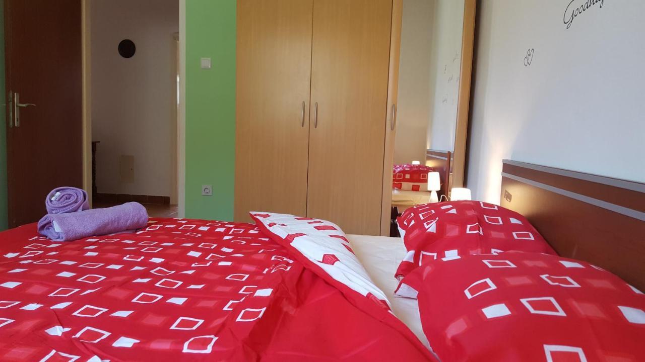 Apartman Ema 4+2 Koromacno Luaran gambar