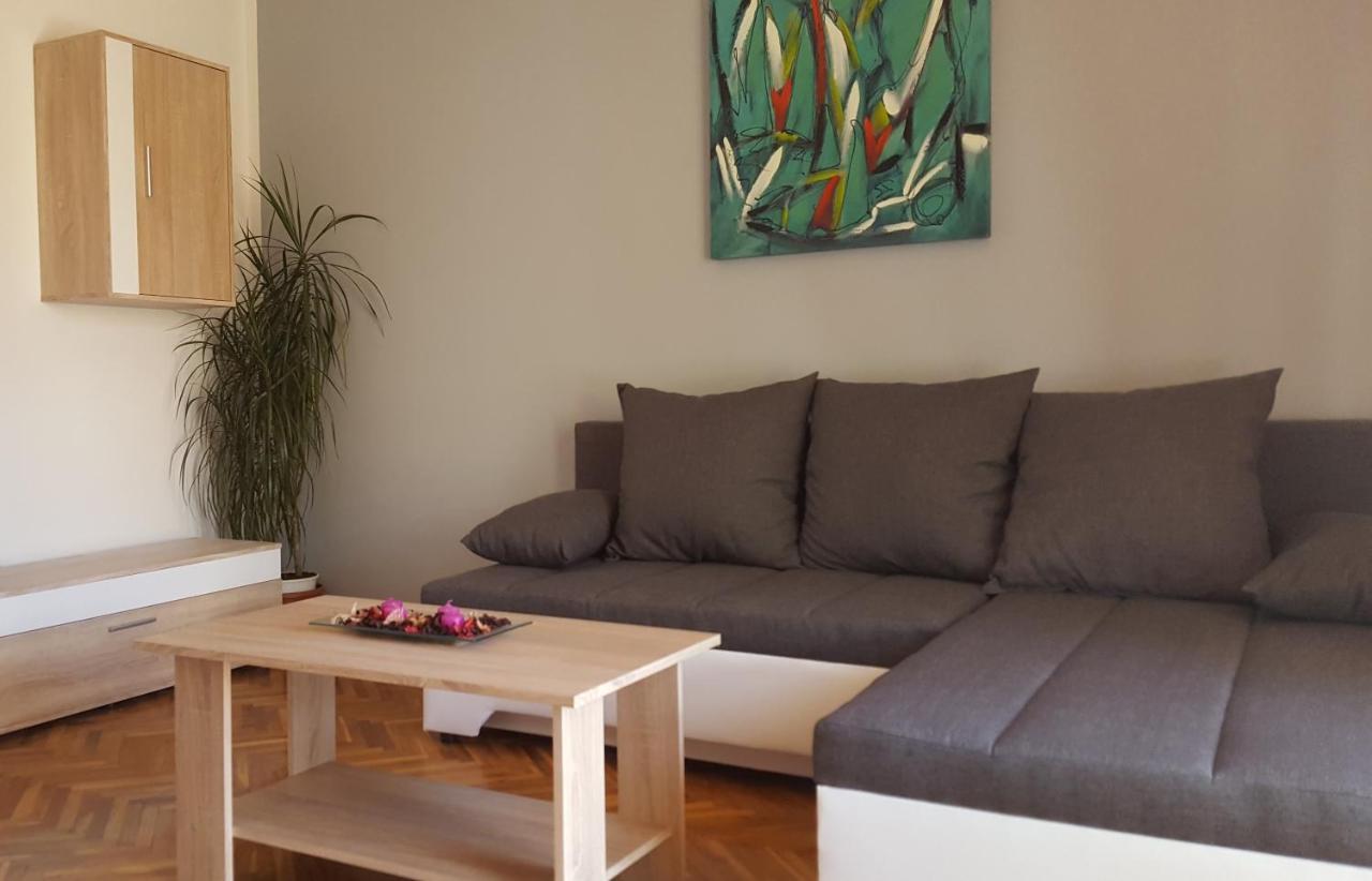 Apartman Ema 4+2 Koromacno Luaran gambar